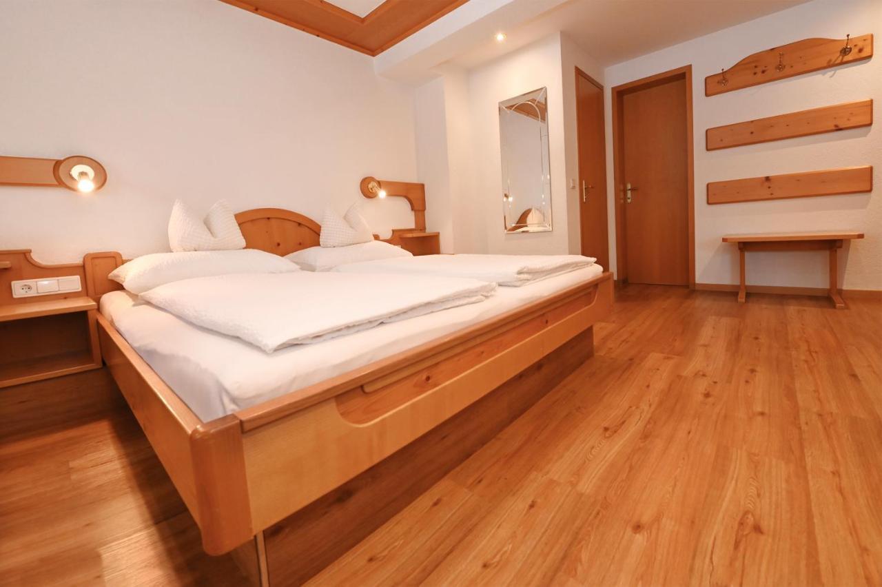 Apart Alpenpension Maderer Gaschurn Exterior foto